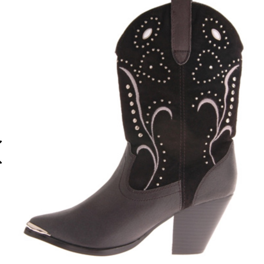 DINGO Fashion Ava Rivet Studded Leather Boots